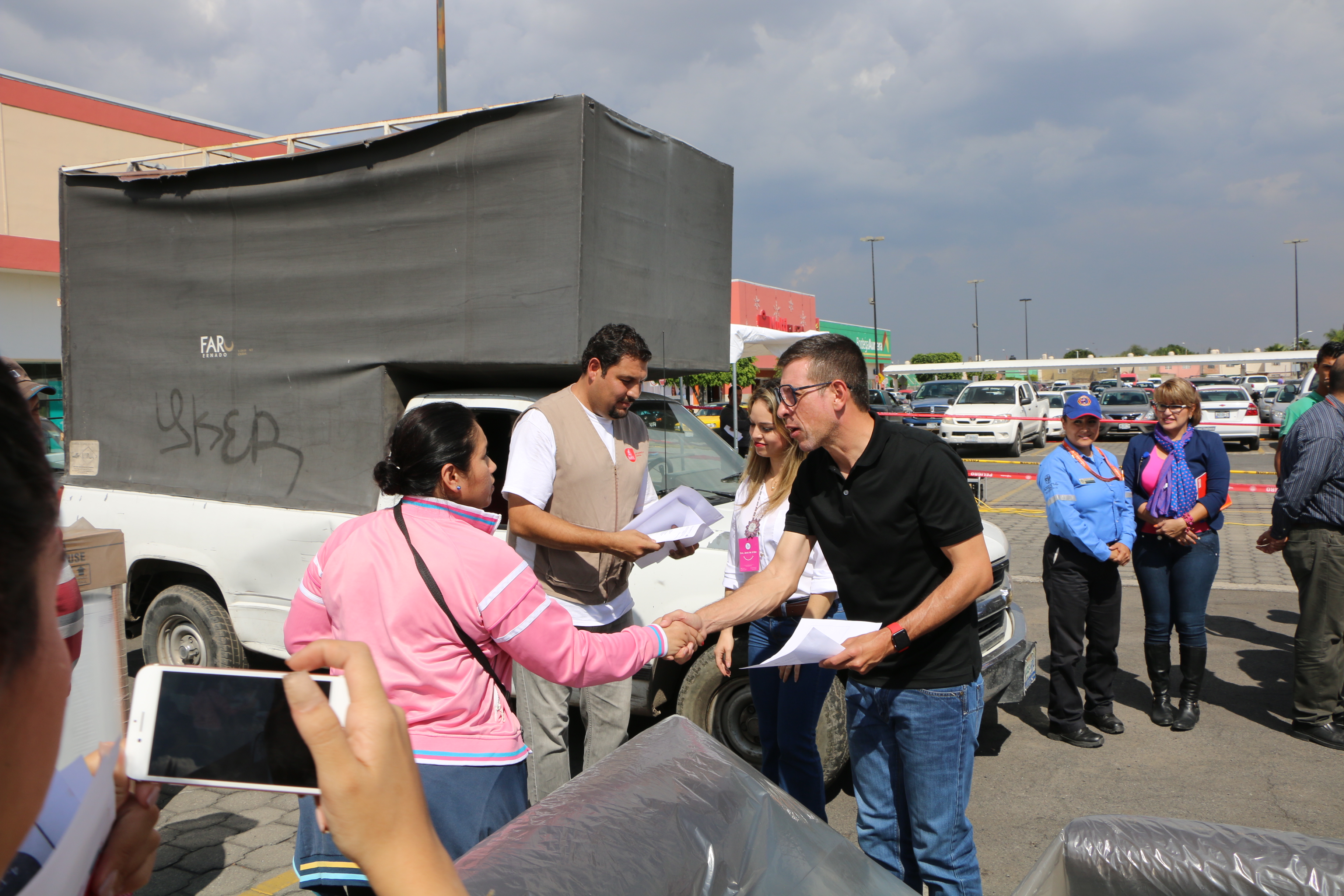 Realiza SEDIS segunda entrega de menaje en Tlajomulco de Zúñiga