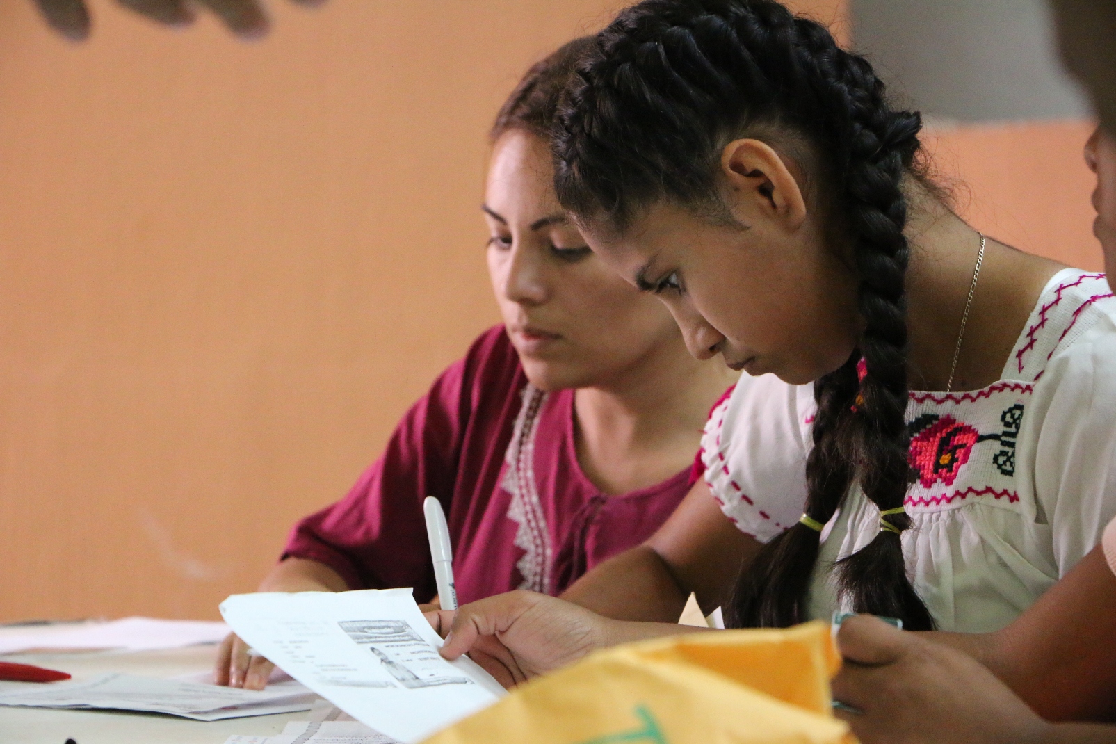 Triplicarán presupuesto para el Programa de Becas Indígenas