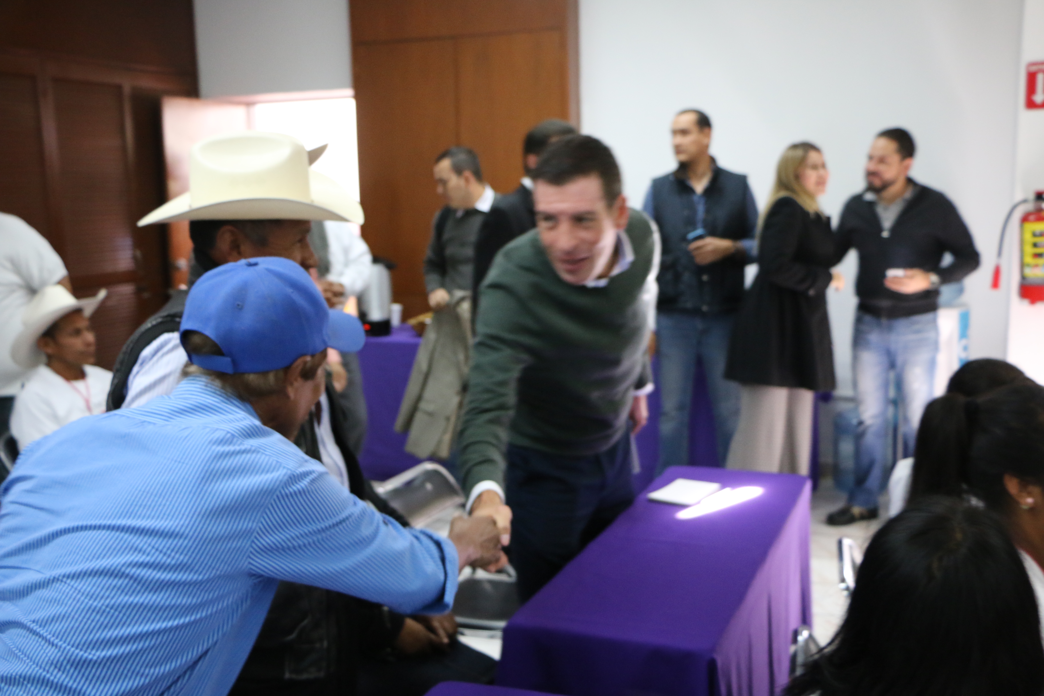 Mejorarán caminos de San Pedro Itzicán con Presupuesto Participativo